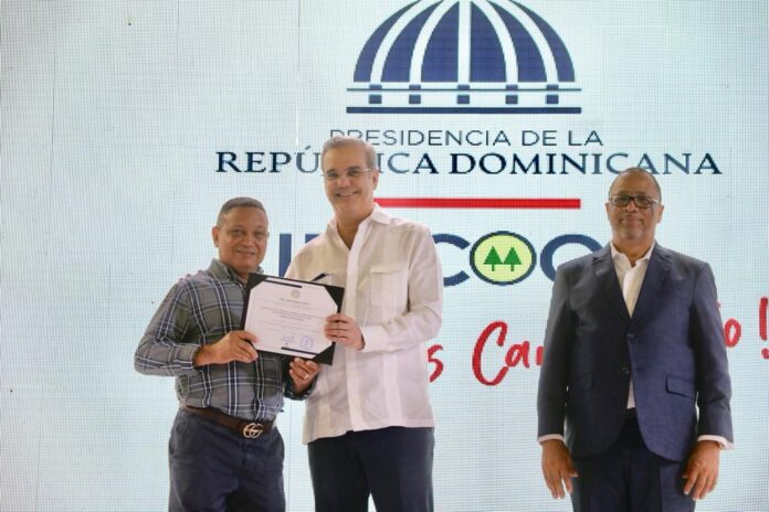 presidente-abinader-resalta-rol-social-del-cooperativismo-y-su-contribucion-economica-al-pais