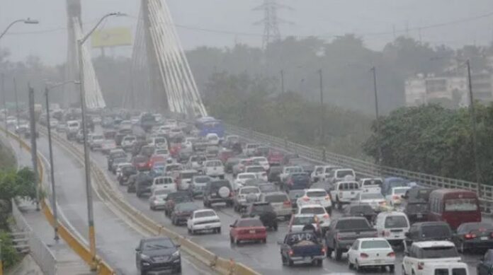 vaguada-seguira-provocando-aguaceros;-se-mantienen-avisos-y-alertas-por-inundaciones