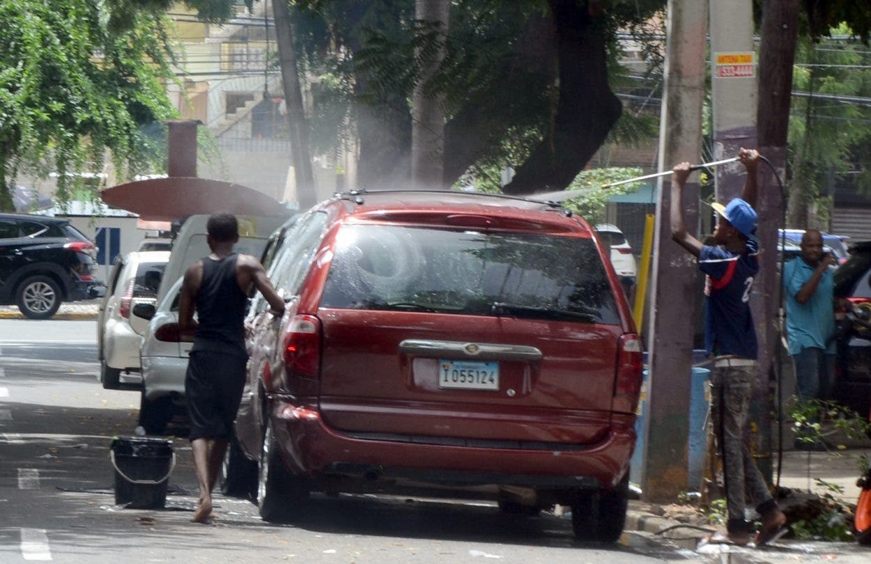 lavadores-de-vehiculos-dicen-alcaldias-les-impiden-trabajar