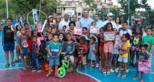 Alberto Rodríguez impacta a barrios vulnerables del DN con la entrega de cientos de juguetes a niños de escasos recursos