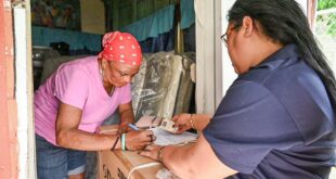 Dirección de Asistencia Social y Alimentación Comunitaria (DASAC) entrega enseres del hogar a familias afectadas por tornado en Miches