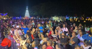 Alcaldesa Betty Gerónimo encabeza Show de Reyes en el Parque las Luces