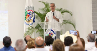 Presidente Abinader anuncia entrega de 400 becas para estudiantes de la Extensión Dajabón del Instituto de Estudios Especializados Superiores Loyola