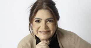 El peligro de confundir micrófono con martillo judicial