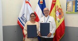 Voluntariado Banreservas y UNIROMANA firman convenio para otorgar becas a estudiantes sobresalientes