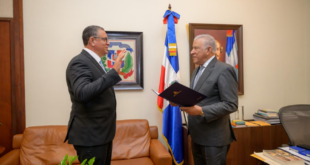 Ministro Andrés Bautista juramenta a Carlos Alessandry Roa Howley como director ejecutivo del Plan San Juan&nbsp;