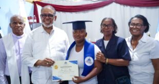 Desarrollo de la Comunidad gradúa mujeres emprendedoras en San Cristóbal&nbsp;