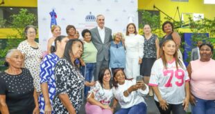 Gobierno inicia entrega de “El Cariñito” que beneficia a un millón de madres