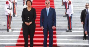 Presidente Abinader recibe a su homóloga de Surinam, Jennifer Geerlings-Simons, en visita oficial