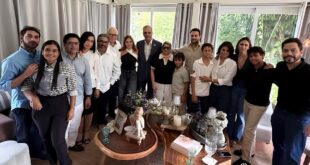 Presidente Abinader propone que un salón de protocolo lleve el nombre de Fantina Sosa, madre de Tania Báez