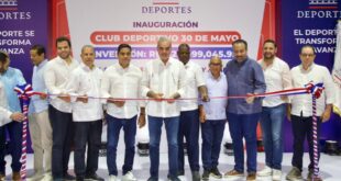 Presidente Abinader entrega el techado del Club Deportivo 30 de Mayo
