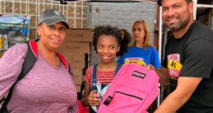 Empresario dominicano Ignacio Collado fortalece su liderazgo comunitario con entrega de útiles y alimentos en El Bronx