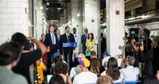 Alcalde Mamdani, la gobernadora Hochul y la MTA anuncian un plan para reducir las temperaturas en los andenes del metro y aprovechar la energía térmica en el Bajo Manhattan.