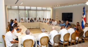 Presidente Luis Abinader, en su segundo día en Santiago, se reúne con Aprocovici, Amaprosan y Compromiso Santiago, además de otros importantes sectores
