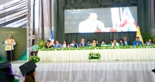 SNS destaca formación de profesionales en Uteco y propone oportunidades para graduados con honores en la Red Pública de Salud